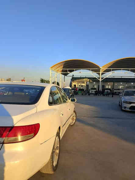 سلام عليكم 
ازيرا V6
سياره جاهزه من كلشي صدر جديد
نص فول اشاير بل مري شفط  
كير محرك شرط 
وشرط التحويل 
دواخل صحراوي المرغوب
رقم الهاتف ***********
