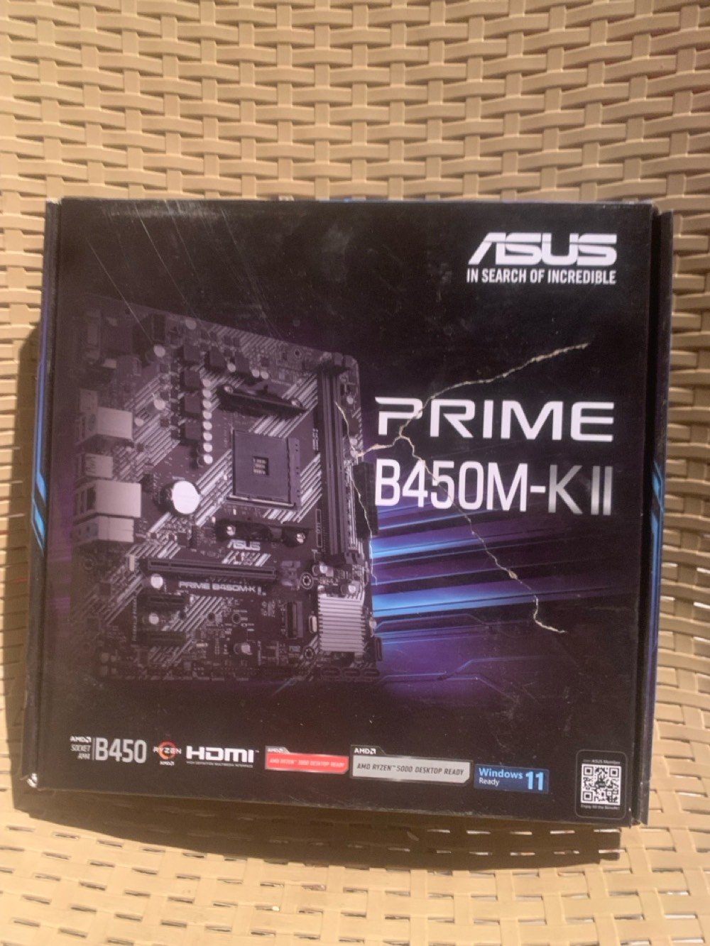 معالج AMD55600G

ذاكرة وصول عشوائي Lexar 8 جيجابايت 3200 للكمبيوتر

PRIME B450M-KII AMDلوحة أم
ASUS

قرص صلب 256 جيجابايت M.2 مفتوح

مزود طاقة ROCKET 650 واط