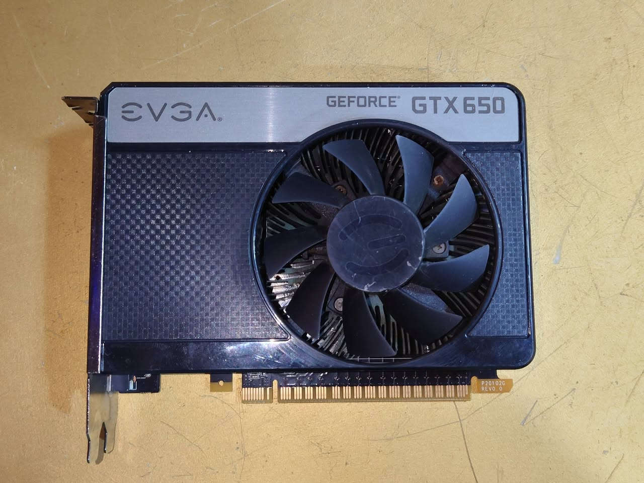 السلام عليكم
مذربورد ASUS Z77 
كارت GTX 650 EVGA
 ومايكروفون هايبر اكس كواد كاست اس HyperX QuadCast S

البورد بيها بنات معوجة وعدلتها
شغالة باور بس ماعندي معالج ورامات افحصها
الكارت شغال فان بس مايعرض صورة
المايكروفون بيه نقص ستاند والقاعدة الجوة
 بس شغال بدون مشاكل 

اللي يفيدنه ينطي سعر 
اي استفسار وصور تفضل خاص وتدلل ادزلك تفاصيل لكل قطعة


**إذا كنت صاحب هذا الإعلان وتريد حذفه لأي سبب، رجاءا أرسل رسالة إلى الدعم الفني**