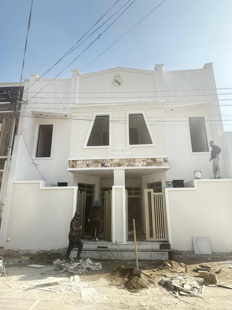 كادر واجهات من الرمادي ***********
