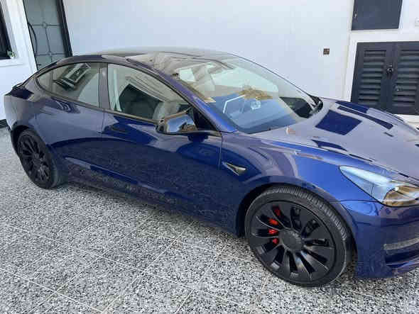 تسلا مودل ٣ ٢٠٢٣ بيرفورمانس 
TESLA MODEL 3  2023 
اعلى موصفات بتسلا.  

رقم بغداد ماشيه ٢٨الف 
مع شاحن اصلي 
السيارة فول مواصفات 
حادث بسيط ربع جاملغ خلفي ونصف جاملغ امي بسيط جدا" وصور موجوده 
ويه سياره كارت تشغيل عدد ٢ وفلاش تسلا اصلي 
حالة السيارة / جديده شركه وكامله من كلشي حتى كماليات
السعر ١٩٢ بيها مجال 

للاستفسار
***********
