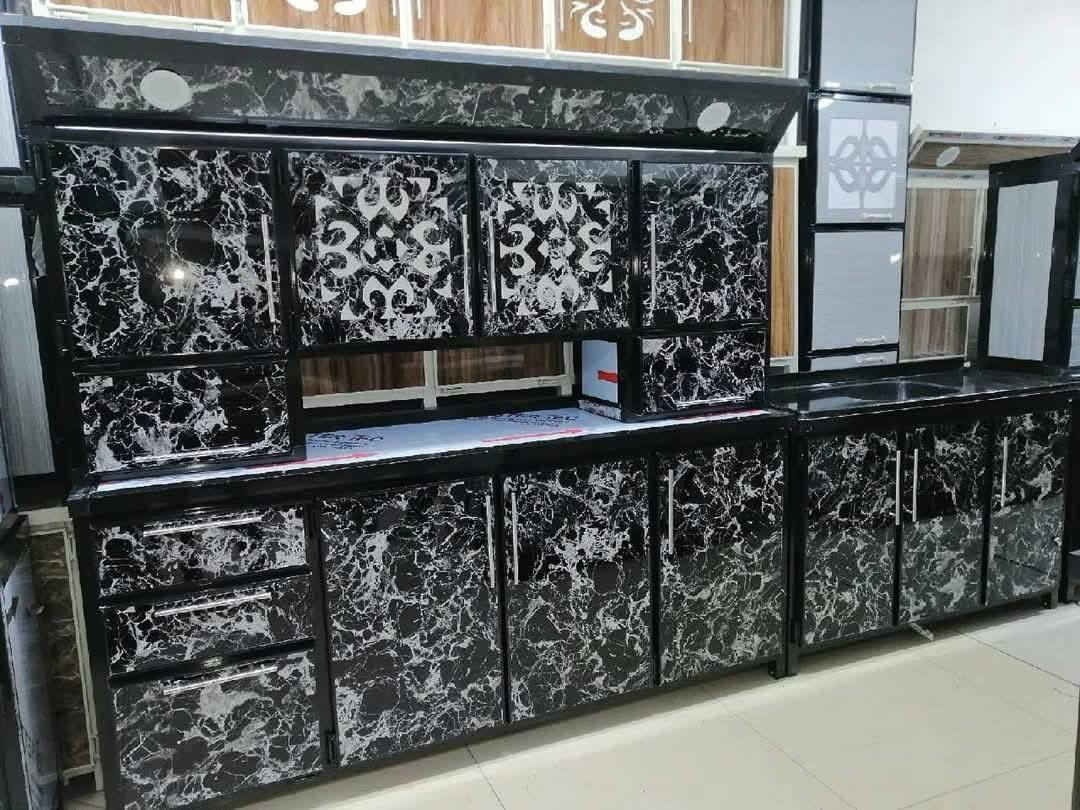 باذن الله 
باجر توصل الحاوية 
كاونترات 
شغل تسكام درجة أولى 
قياس مترين تعليك وارضي سنك متر وربع
وايضٱ راح يجي 
متر ونص تعليك وارضي 
سنك متر وربع 
اسعار تنافسية 
ماموجودة بالنسبة للتسكام والشغل الثقيل 
عنوان 
ناصرية مدينة الصدر 400 دار 
مقابيل مدرسة الرباب 
***********
***********
