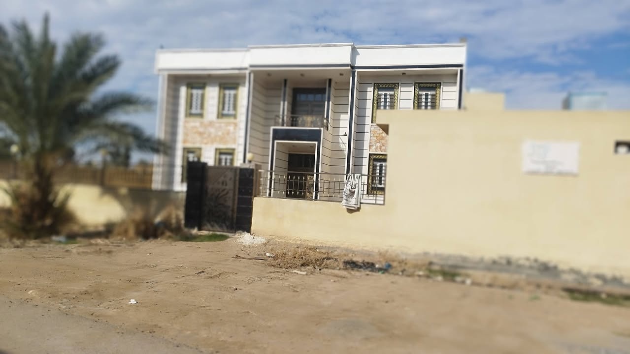 ارض للبيع 3 دونم طابو صرف قريه العناز تبعد عن الشارع العام 100 متر.... جامع +مستوصف بيطري... التبليط فوكها.... كما موضح في الصور... 0783 553 4922....
