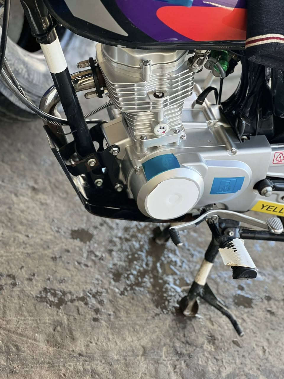 السلام عليكم شباب مكينه أربعه كير للبيع المكينه بعدها بل جيس فول نعومه وشلعه نوع المكينه نامه متياز التواصل خاص أو عل رقم ***********
