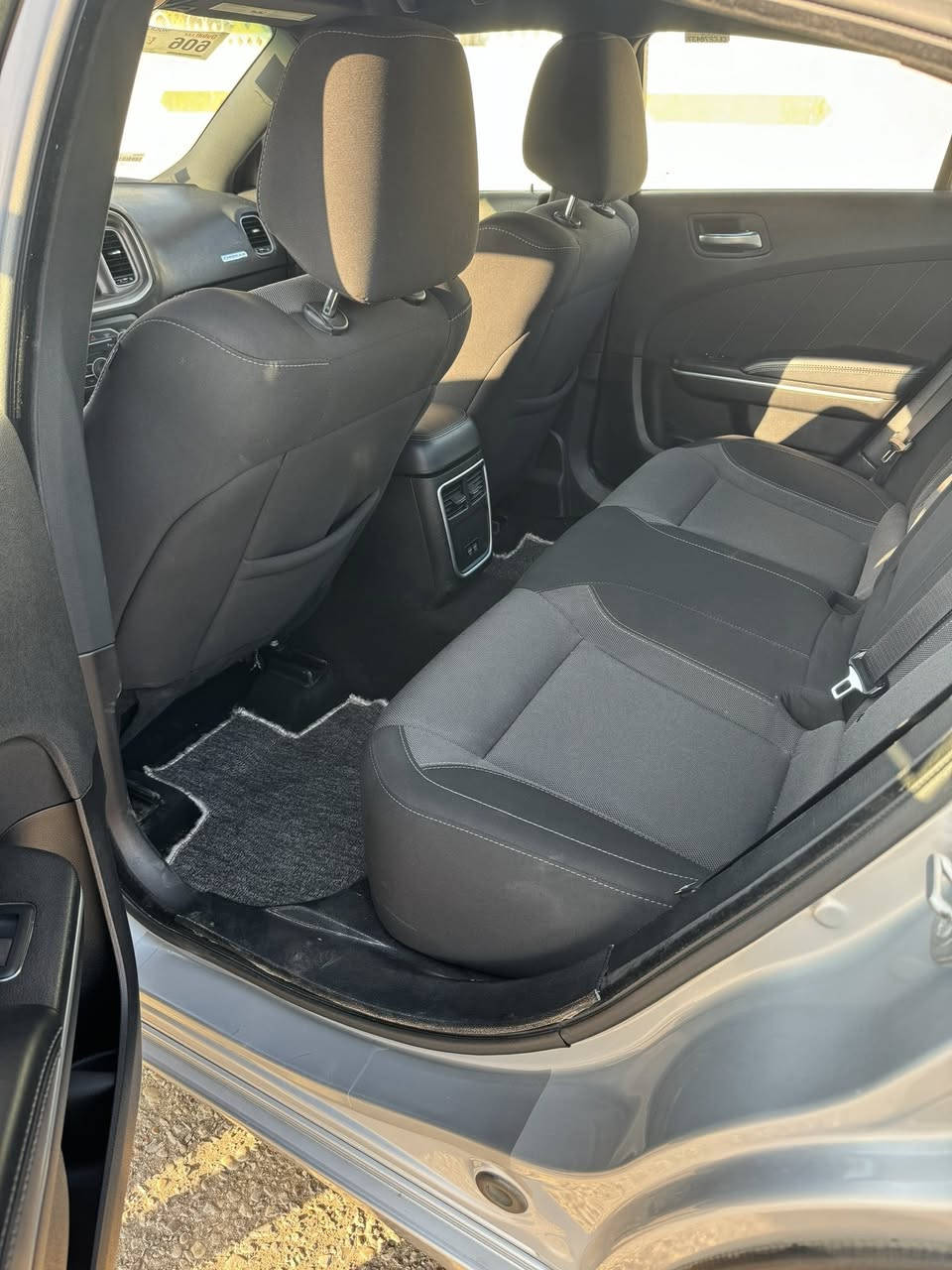 السلام عليكم جارجر موديل 2022 اصل رقم اربيل بأسمي سنويه جديده هزه جديده حادث فقط تبديل بنيد فقط فقط سياره جديده بمعنى الكلمه العنوان ميسان المجر الكبير رقم ***********
