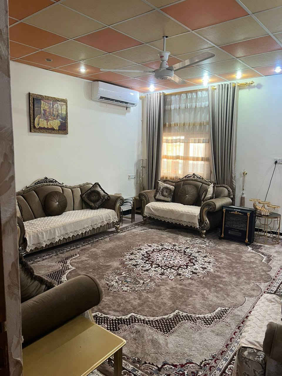 #سلام #عليكم 

#دار #بسعر #ارض #حي #القادسيه 

#الموقع سامراء حي القادسيه الاولى 

#المساحه 400 متر واجه 16م نزال 25م شارع 12

يتكون الدار من طابقين 5 غرف وباقي تفاصيل البيت 

#للاستفسار 📱*********** 📱
