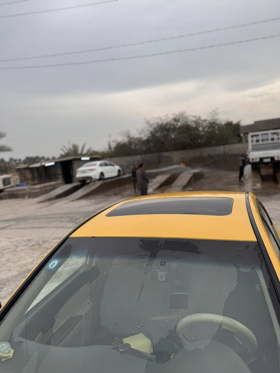 سلام عليكم اكسنت رياضي 2011 خليجي 1600 اوته ماتيك90 وبيه مجال قليل مكان سياره بغداد رقم الهاتف ***********
