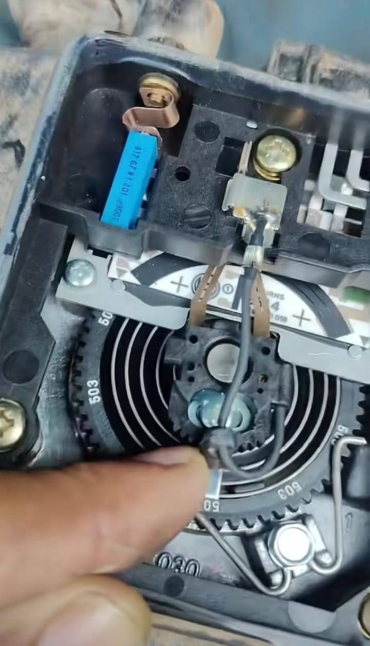 أوبل #أوبل السلام عليكم  الايرفلو  تي بي اس اوميكا فكتر تصليح تعيار بل جهاز انسه الخربطه و صرف البانزين شرط كل ١٠ كليو لتر  ***********
***********
عنون موصل الايمن يم دوره يرموك شارع خدمي يم نجارين قريب طاقه شمسيه
