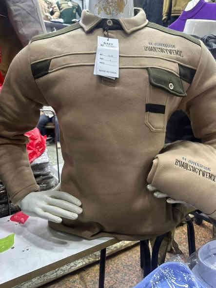 تــراك رجالي خرافي 🔥

خامة قطن ثكيلة ودافية، قياسات من L للـ 4XL.

السعرات:
• القطعة 20 + توصيل 3
• قطعتين 34 + توصيل 3
• 3 قطع 51 + توصيل 3

📦 توصيل بغداد وكل المحافظات 3 آلاف

موديل كشخة ومرتب، ثابت بالغسل ومريح بالاستخدام 👌
5 الوان✅

للحجز واتساب 👇
📲 ***********

كشخة أبو حيدر🔥
