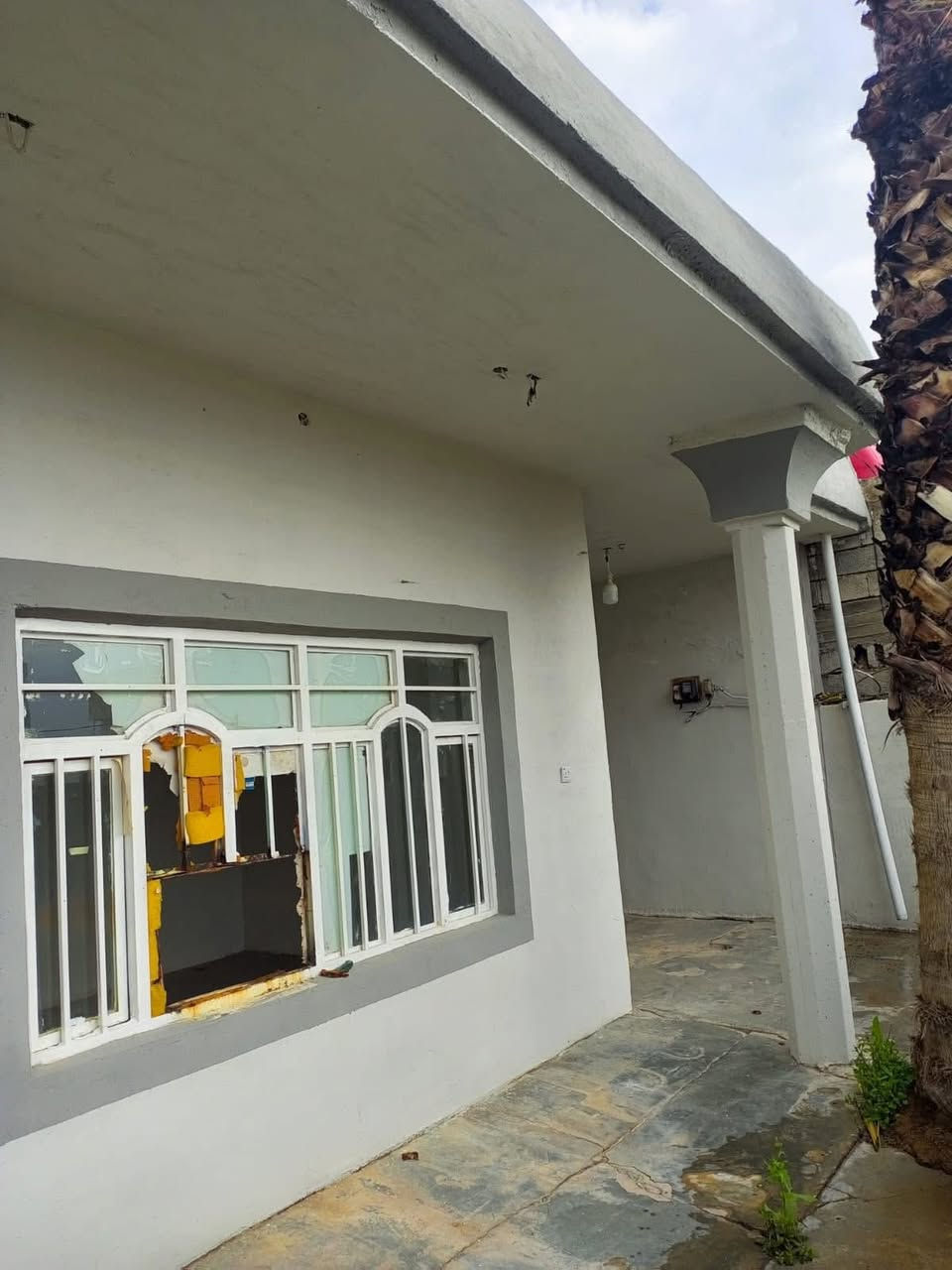 35 مليون 🔥🔥. 
دار البيع في امام عباس.قريب عله الفلكه.. يكون بفرع  الأذاعة.. مقابل مكتب المختار... معامله طابو جاهز....قابل التطويب ما بي اي خلل ... مساحه,250..مكونات الدار ستقبال.. او صاله... او مطبخ  او 3.غرف نوم او صحيات  او بيتونه البيت قابل السكن ما بي اي ضرر الستفسار كثر خاص ***********
