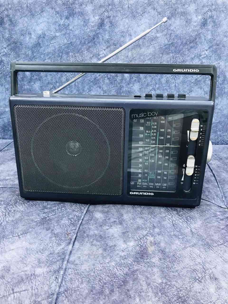 للبيع 📻
راديو  من شركة كرونديك 
نظافة الجهاز  100 💯 
نظام الراديو FM / MW / SW1/ SW2/ LW 
عرض الجهاز 31 سم 
كهرباء  220 V  + بطاريات عدد 4 كبير 
للاستفسار اكثر مراسلة الصفحة 
وات ساب *********** اتصال ☎️
