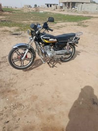 للبيع ماطور سيفان 2023 السعر 500 وبي مجال 07823456651