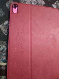 ايباد 11 a16 ذاكرة 128g نظافة ٩٥٪ بطارية 93  بعدة بالضمان يخلص بشهر 7 ...