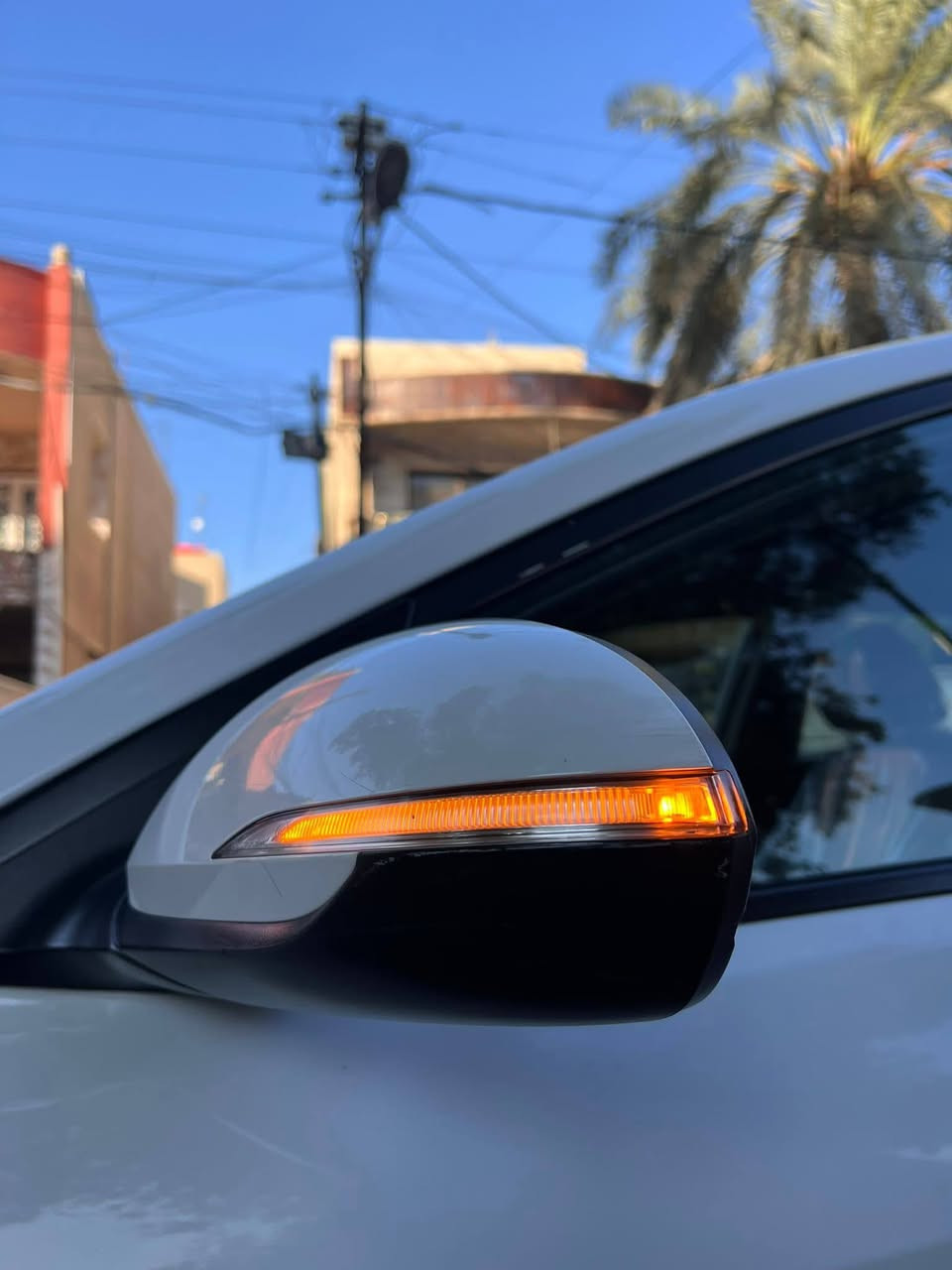 للبيع فقط النتر بيض موديل 2017 خليجي مكفول محرك 1600
عنوان نجف حي الامير 
 جديد على وضع الشركة نص فول تخم تايرات جديد باتري جديده  منظومه زنون لايت والبلاجكتور بسم شركه  *********** سعرها 140 ماشيه 100الف وقابله الى الزياده
