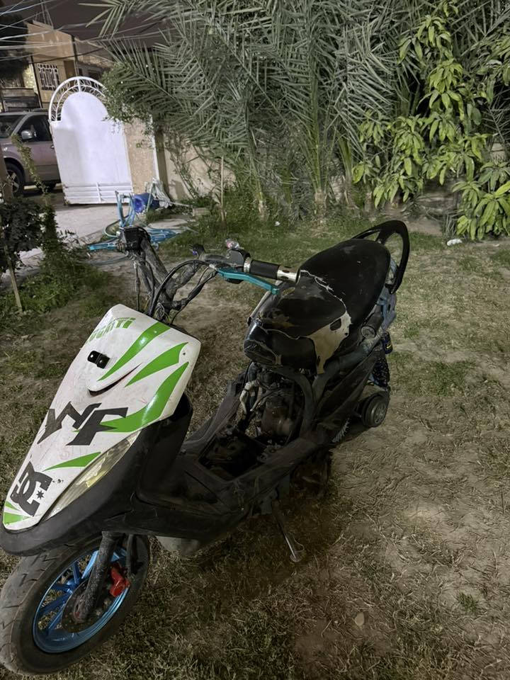 السلام عليكم 
دراجة ماكس عدلة مال لعب بوشة 55 
دراجة شغالة و مكينتها نضيفة 
السعر 350 الف و بيه مجال 
مكان حي الجامعة 
للاتصال ***********
