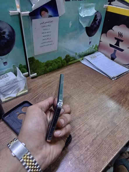 سلام عليكم هوت 40 i ذاكره 128 عشوائيه 6 البطاريه 5000 جهاز نضيف و حلو غراضه كامله كارتونه و شاحنه *********** واتساب المكان حي الوفاء
