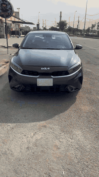 للبيع كيا فورتي موديل 22 وارد امريكي قطعه وحده صبغ فقط بدون معجون بنيد...