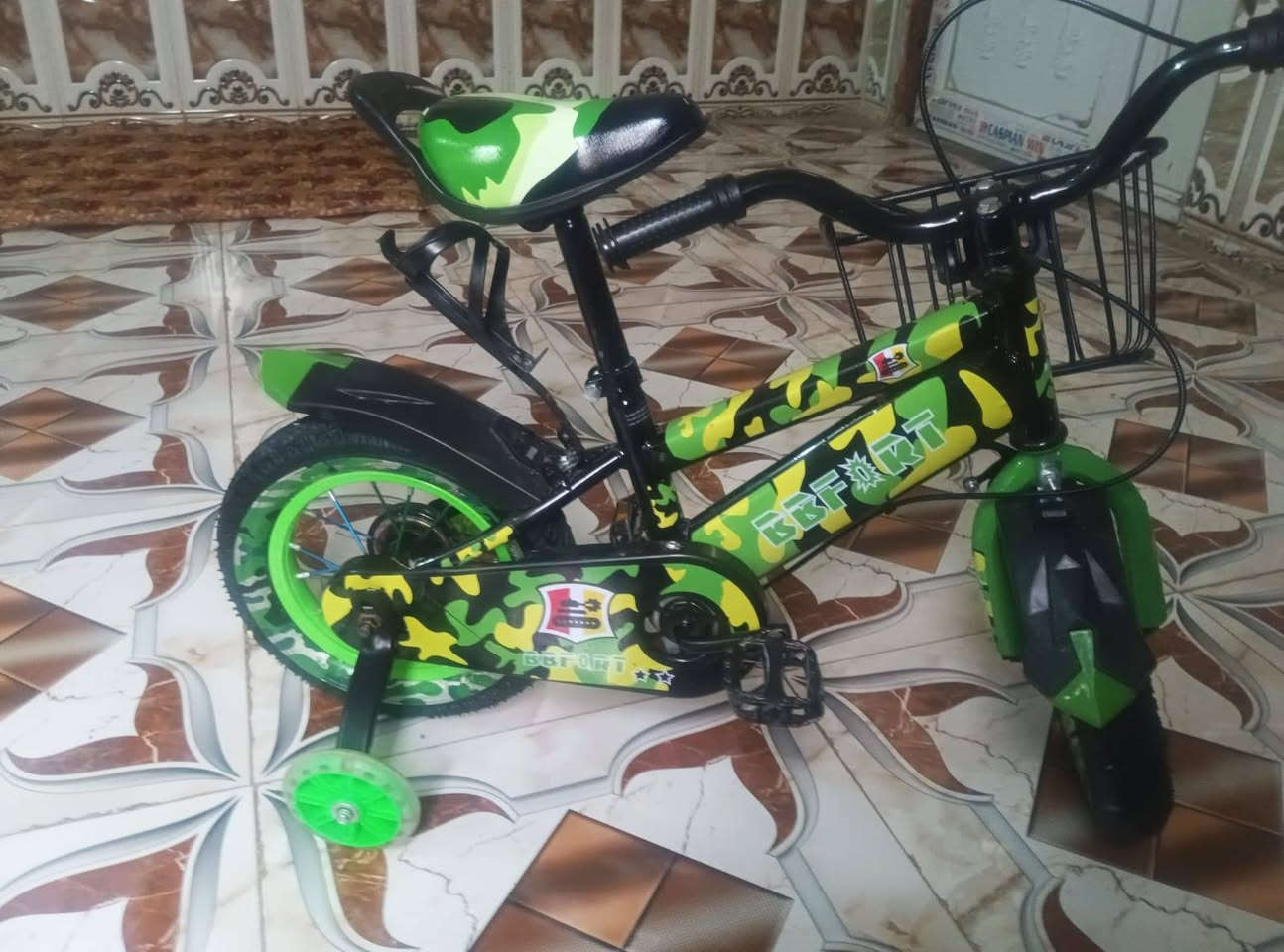 سلام عليكم . بايسكل أطفال للبيع  ما مستعمل نظيف جدا السعر ٥٠ وبي مجال مكاني مدينه القاسم  ولي يريد يستفسر يتصل عله هاذه الرقم  ***********
