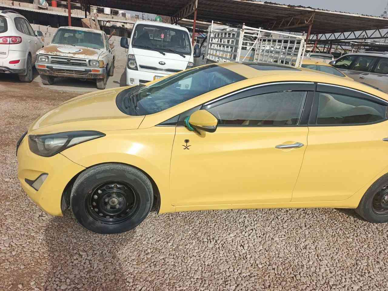 النترا 2015 خليجي رقم بغداد انكليزي بأسمي 
كير، محرك، تاير ،تبريد مكفول 
بيهه جاملغين مصلحات ليبل واحد 
مواصفات: تحكم ستيرن ،فتحة سقف،فول ما عدا البصمة 
مكان السيارة بابل مركز 
السعر 115 وبيهه مجال
اتصال:***********
