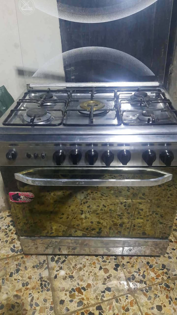 طباخ فريش مصري خمس عيون حجم كبير شرط الفحص نضيف سعره 175وبيه مجال بسيط مكانه نجف


**إذا كنت صاحب هذا الإعلان وتريد حذفه لأي سبب، رجاءا أرسل رسالة إلى الدعم الفني**