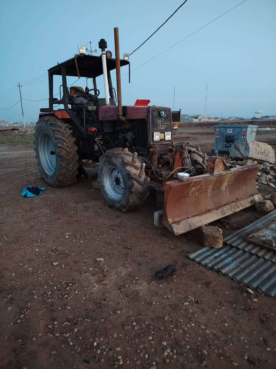 مكينه بيلاروس دبل اكسن موديل 2006بدون مكينه شرط اكسلات حجم1025السعر 50وبيها مجال مكانه جنوب الموصل للاستفسار ***********
