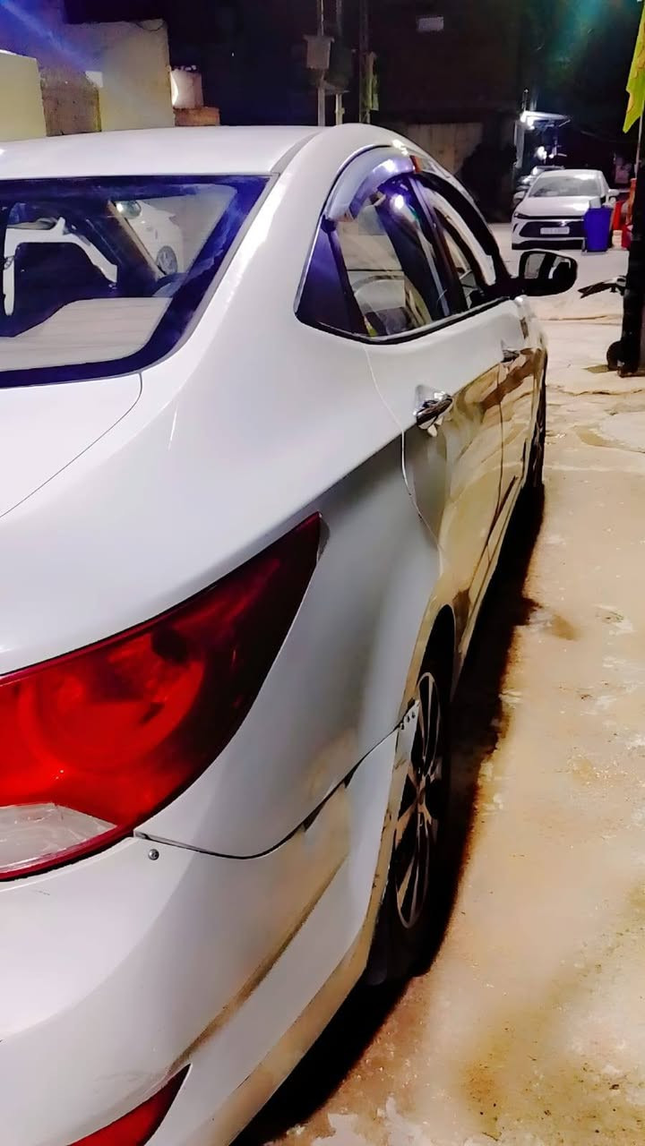 سياره اكسنت للبيع
الموديل 2014 

فول عدل البصمه 

سياره بيها صفحه موضح باحد الصور 

تبريد شغال 

سياره باسمنا ثاني يوم مداور 

مراسله فقط واتساب اما الاتصال من 3:00 عصرا وما فوق 
محرك 1600 خليجي رقمها نجف

مكاني النجف *********** هذا رقمي
