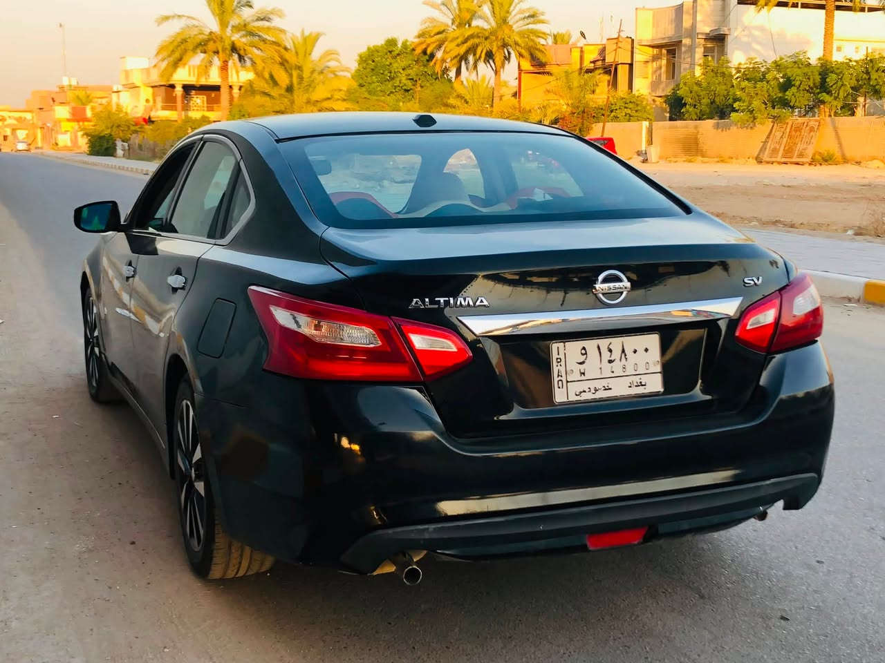 السلام عليكم للبيع التيما موديل 2018 وارد امريكي سياره جديده بمعنى الكلمه بيه صبغ الجاملغ الخلفي فقط سياره على ايد وحده رقم بغداد محرك 2500 مكفول كير مكفول ماشيه 117 فول مواصفات 1/1 عده الفتحه مواصفاتها:-
-بصمه تشغيل
-كشنات جلد 
-بصمه ابواب
-كامره دواره
-تشغيل عن بعد
-كشنات تدفئه
-مانع انزلاق
-مانع تصادم
-ستيرن تدفئه
-كشنات كهرباء 
-رادارات جانبيه
-اشاير بلمري
مكان السياره بابل رقم الهاتف ***********
