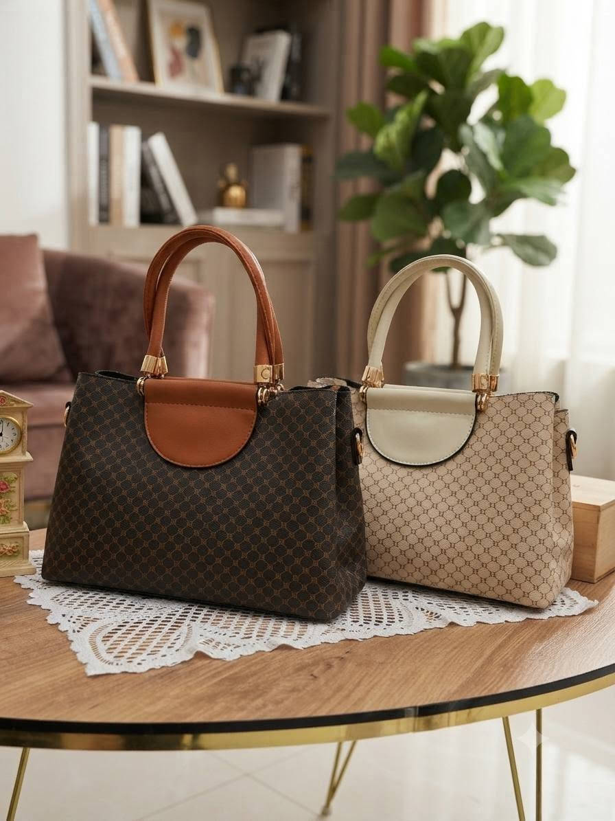 "كوني محط الأنظار مع هذه الحقيبة الاستثنائية! 👜 دمج مثالي بين الفخامة والأنوثة بفضل تفاصيل الكريستال اللامعة. متوفرة الآن باللون الأسود الملكي والأحمر الساحر. لا تفوتي فرصة التميز!"للطلب واستفسار مراسلتنا خاص او على واتساب 
*********** البصرة, العراق
