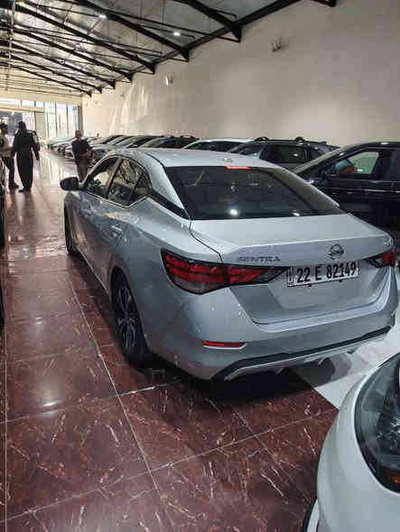 نيسان سنترا sv موديل 22 ضررها جاملغ مبدل تجاري والبلاد مالتها موجود  سياره جاهزه من كلشي مابيها نقص اي شي ماشيه 59وقابل للزياده مستعجل على بيعتها 140 وبيها مجال 
***********
