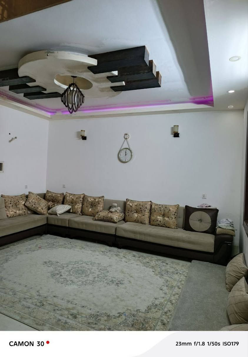 خانوو بۆفرۆشتن
ناونیشان هەولێر هەڤاڵان سیمی خاتواناوە
ڕووبەر 125تاپۆ
ڕووئاڕاستەی ڕۆژهەڵاتە
کۆڵانی 15مەتریە
دوونهۆمە
بێکهاتووە لە 
2ژووری نوستن
هۆڵ
ژووری میوان
چێشتخانەی ساردو گەرم
وەتساپ/***********
