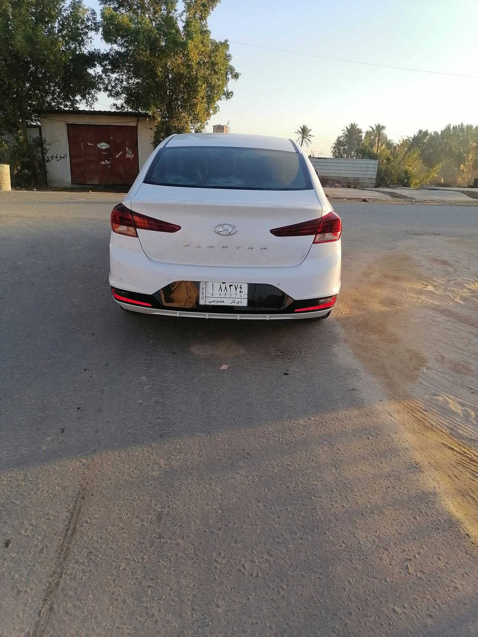 السلام عليكم
النترا خليجي للبيع موديل 2020 
مواصفات السياره
فتحه   بصمه   حساسات  كامره دواره.  مرايات شفط   ترحيب بالابواب    تبريد قطعتين  كير ومكينه كفاله عامه  مكينه 2000المرغوب  العنوان الناصريه سوق الشيوخ والسعر 143 وبيها مجال للشراي  ***********
