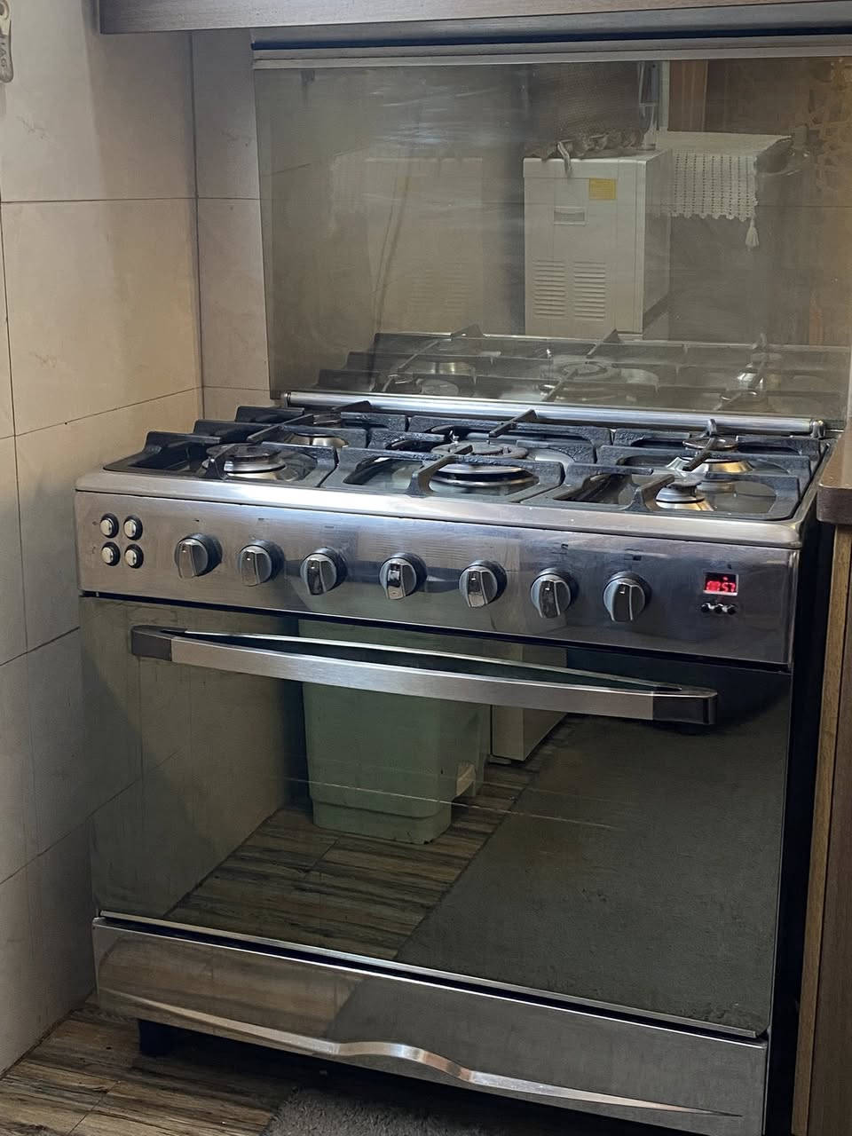 السلام عليكم طباخ للبيع استعمال قليل اخو الجديد السعر 250 وبي مجال للمراسله واتساب (***********
