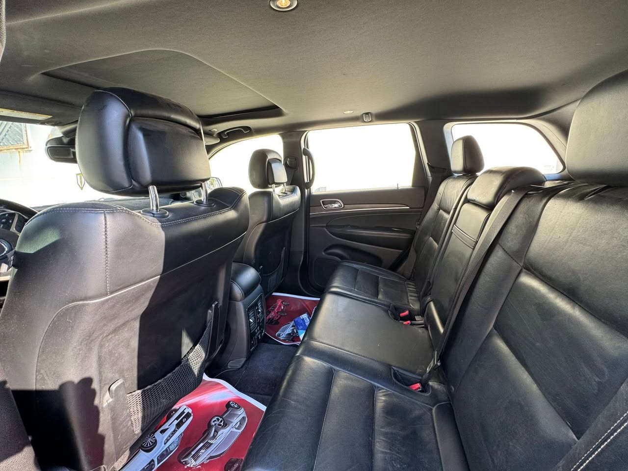 جيب گراند شيروكي موديل 2017 Limited
السيارة وارد كندي - كلين تايتل بدون حادث مكفولة كفالة عامة
▪️محرك 3.6 
▪️گير 8 نمر
▪️كشنات جلد 
▪️كشنات كهرباء
▪️شاشة كبيرة
▪️كاميرا
▪️حساسات امامي خلفي
▪️تشغيل عن بعد
▪️فتحة سقف
▪️كشنات تدفئة
▪️ستيرن تدفئة
▪️السيارة فور ويل
▪️اشاير بالمري
السيارة جديدة بمعنى الكلمة ماشية 184 حقيقي 
السيارة رقم سليمانية وتحويل بنفس اليوم 
السيارة تفيد الجناي مو للبياع شراي
للاستفسار تواصل *********** متوفر واتساب
