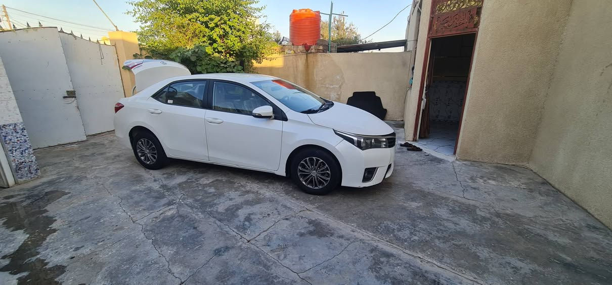 كورلا مديل ٢٠١٤ مكينة ١٦٠٠ تبريد تدفئة شغال حدادة تعبانه بيها طخات السعر ١٣٥ --------- ***********
