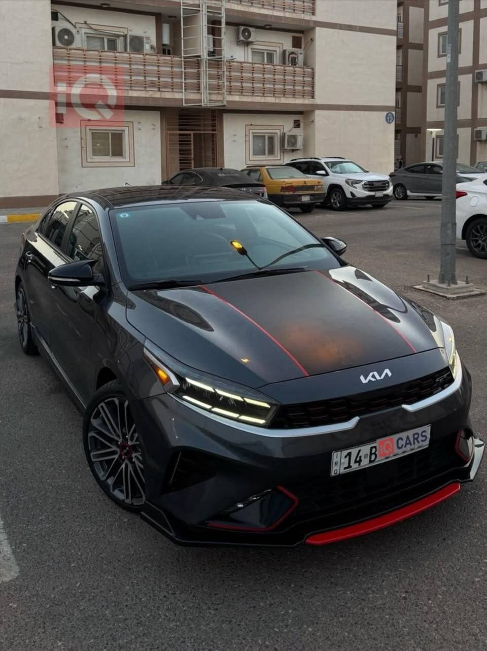 السلام عليكم ورحمة الله وبركاته
* كيا فورتي 2023
* فول مواصفات
* محرك 1600 تيربو
* كير DCT دبل كلج  7نمر
* ماشية (76)k m
🛑 * الحادث بابين فقط مبدلات من جهة السائق وخلف سائق 
* رقم السيارة بصرة
* المواصفات
🟣 بصمة تشغيل +ابوب وصندوق
🟣 تشغيل عن بعد

🟣شفتات ستيرن

🟣 شاشة كبيرة

🟣اندرويد اوتو

🟣 كاميرا دواره
وضعيات عدد 2

🟣 انضمة قيادة ( نورمال + سبورت + سمارت)

🟣فتحة سقف

🟣نظام سماعات هارمن كاردن 

🟣 شفتات ستيرن 

🟣 قيادة ذاتية 

🟣كشنات جلد حضن مطرز احمر مع علامة 

🟣كشن كهرباء حار +بارد

🟣 ويل حجم 18 

⭕ ملاحضة السيارة بيها هواي مواصفات

مكان السيارة البصرة
السعر 165 وبيها مجال بسيط
بيع او مرواس سيارة عالية
***********
