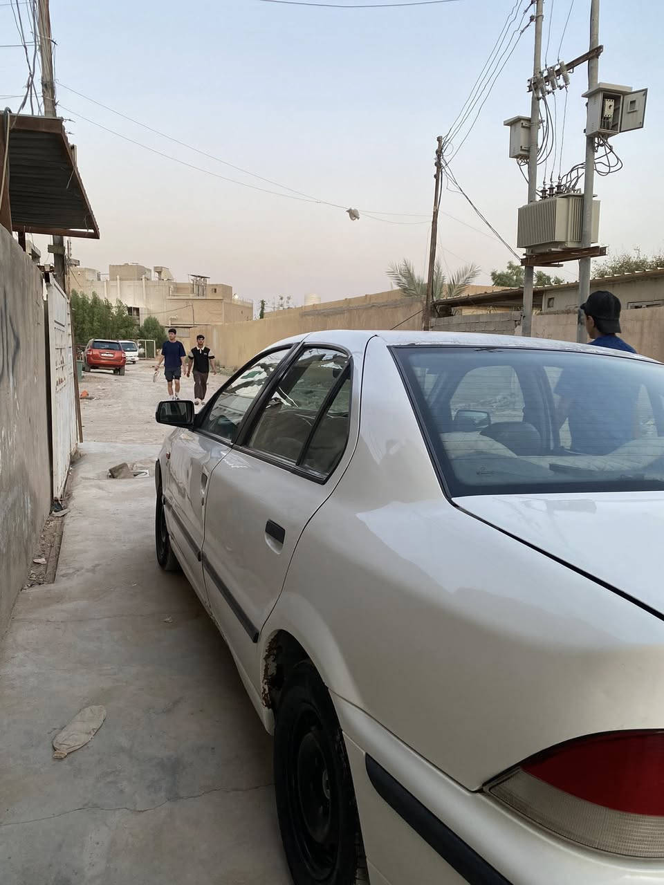 سمند للبيع 2009 خصوصي رقم بغداد سياره مكفوله كير مكينه حداديه بيهه فقط الباب الخلفي بي صبغ وعندك تكمه شويه بيهه مبينه عدك بصوره السعر 39 بيه مجال بسيط مكاني بغداد ناحيه لوحده قرب مجمع بسمايه الاستفسار ***********

