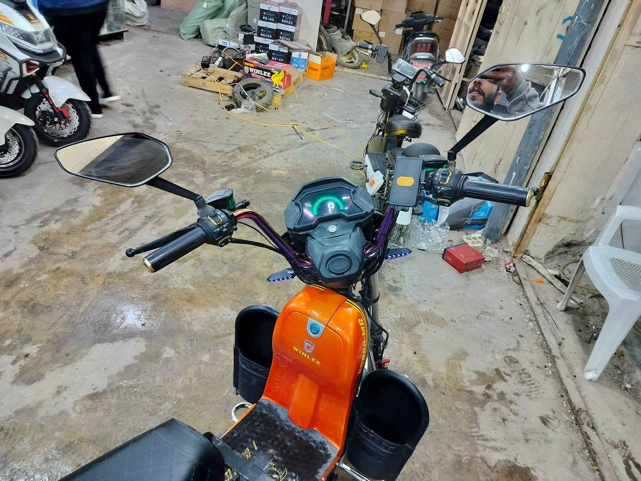 سلام عليكم للبيع هارلي نو كوري ام أر 6بطاريات فول كله عل فحص 
بصمه تشغيل عن بعد السعر 650وبي مجال 
***********
***********
