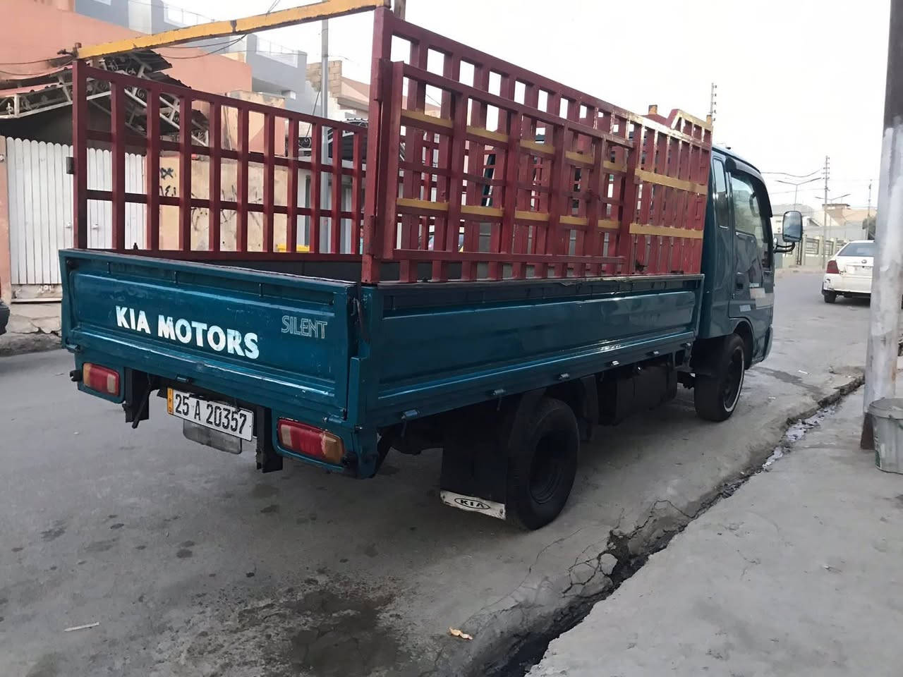 بزون للبيع 2001
اعادة نشر 
بسبب الوعود الكاذبه
مكينة وطاحونه معمر رايمن 
گير اكسن شرط
باتري جديد
سنويه وهزه جدد بأسمي
رقم دولي بأي مكان يعجبك تحولها
شاصي مكصوص من يم الباتري 
سياره جاهزه من كلشي 
سعر 77 وبي مجال 
***********
