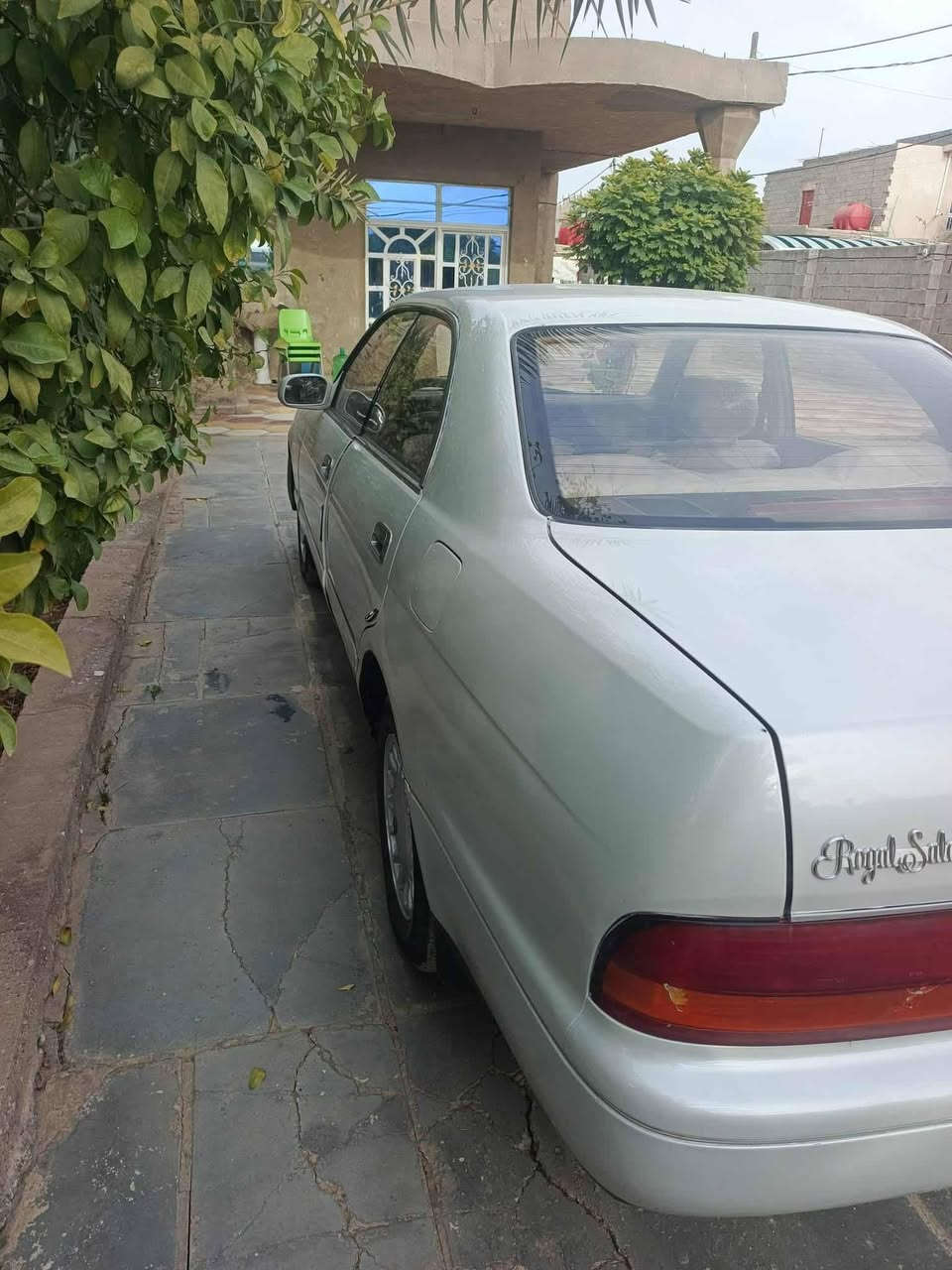 بطه متصل موديل 92 رقم مثنى انكليزي السنويه 27  مكفولة من الكص  والعيب ما عده الصبغ جماليه مكينه وكير شرط ***********6
