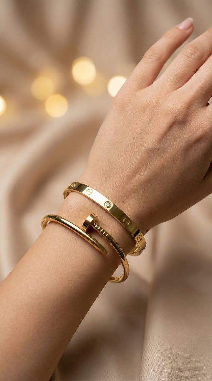 ستانلس ستيل بيور: يعني انسى شي اسمه "زنجار" أو "يتغير لونه". لمعته تبقى شادة وكأنما هسة مشتريه.

ديزاين الحصيرة: نقشة ناعمة وقوية بنفس الوقت، تطي ملمس مريح على الإيد وشكل فخم يشبه الساعات العالمية.

قفل أمان متين: مصمم بذكاء حتى يثبت بإيدج وما يفتح بسهولة، يعني أمان وراحة.

مقاوم للظروف: يتحمل الماي والاستخدام اليومي بكل كفاءة، يعني "مال كد ومد".


**إذا كنت صاحب هذا الإعلان وتريد حذفه لأي سبب، رجاءا أرسل رسالة إلى الدعم الفني**