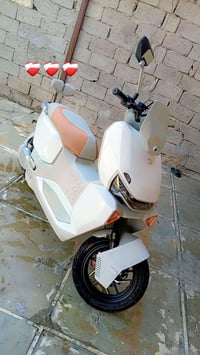 ورحمه الله وبركاته للبيع دراجه شحن نوع الملكه دراجه نصيفه بطارياتها جد...