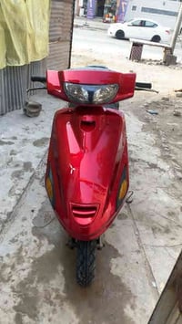 دراجه فراشه نثيه لبيع السعر ٣٥٠وبيها مجال بسيط مكينتها مبدل بس ولفات ب...