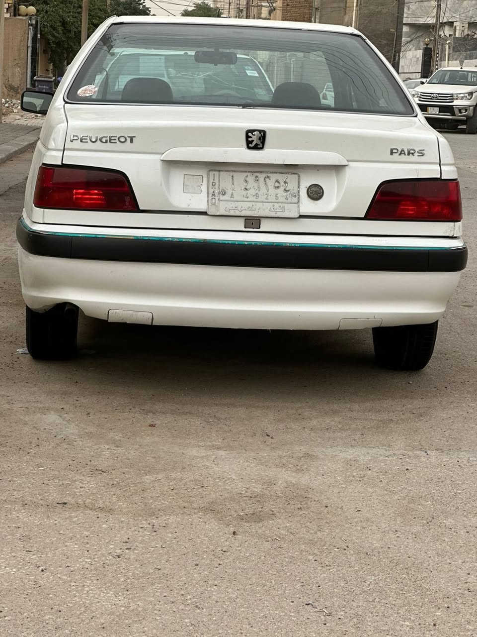 بيجو بارص 2015 للبيع
سياره مكفوله عدا شبر بارد بالجاملغ الامامي جهة السايق دوشمه نحله تخم تاير جديد سياره خير من الله ومثل ما موضح بالصور 

السعر ٥٨ وبيها مجال 

مكان السياره نجف 

رقم ***********
