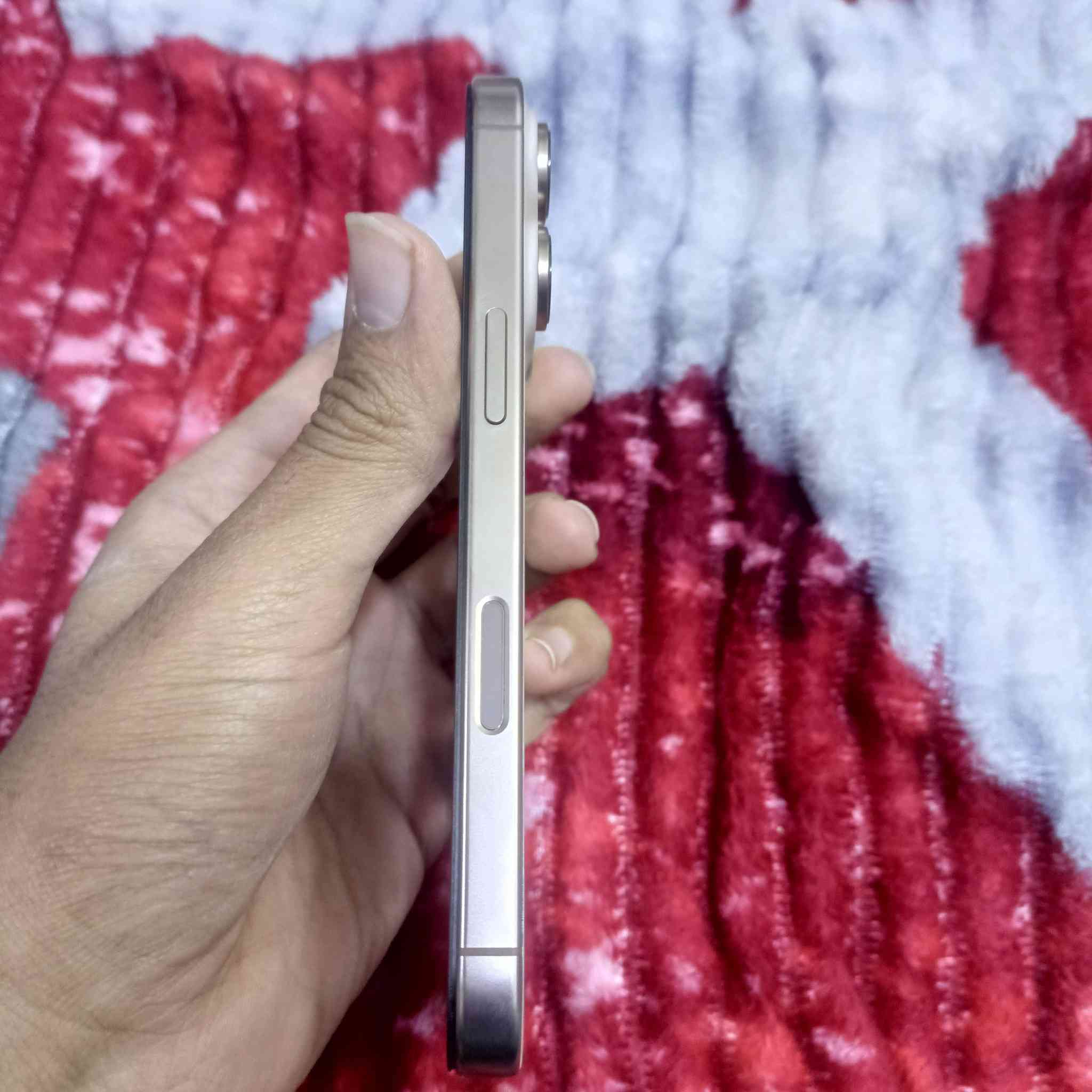 السلام عليكم للبيع ١٦ برو
ذاكرة ٢٥٦ بطارية١٠٠ الجهاز نضيف جدا الشاصي زلغ مابي 

مستبدل شاشه وفيس ايدي متوقف والكامرات الخلفيه بيها وصخ تحتاج تنضيف 

بيع او مراوس السعر ٩٠٠ وبي مجال بسيط

مكاني بغداد الكرادة قرب مقهى بن رضا علوان
***********
