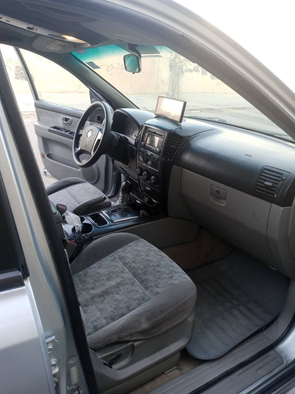 للبيع او مراوس سورنتو 2007 مكينه سته سلندر رقم نجف دولي مصبوعه عام جماليه اثر جراد وبسعر 85 وبيها مجال قليل لاتصال بالرقم *********** او عالخاص مكاني النجف الاشرف
