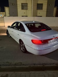 ازيرا • ٢٠٠٩ • محرك ٣٣٠٠