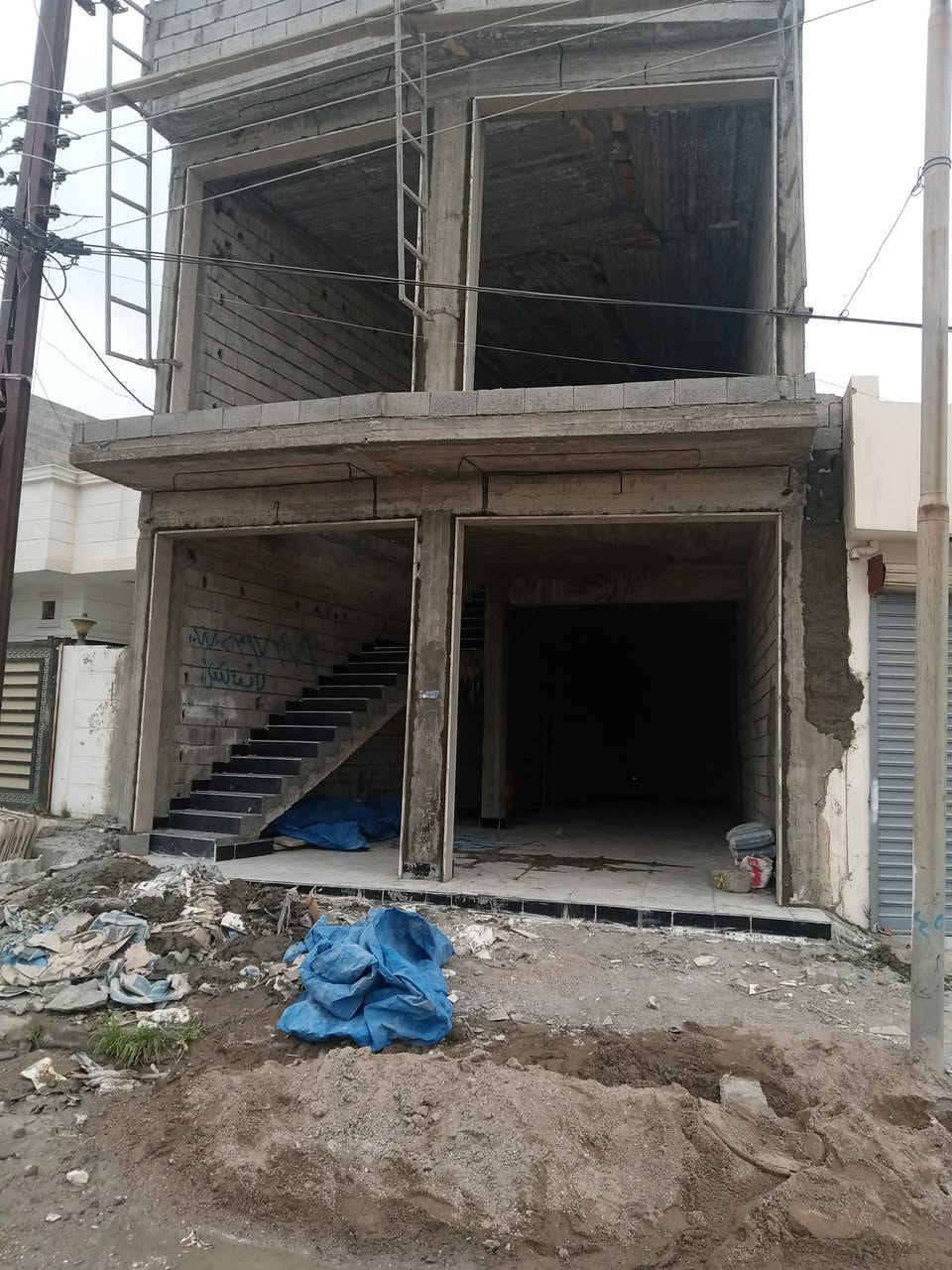 ابو أزل للمرمر
اي استفسار راسلني 
نظام العمل براغي وتشميع 
***********
نشتغل داخل كركوك وخارج
