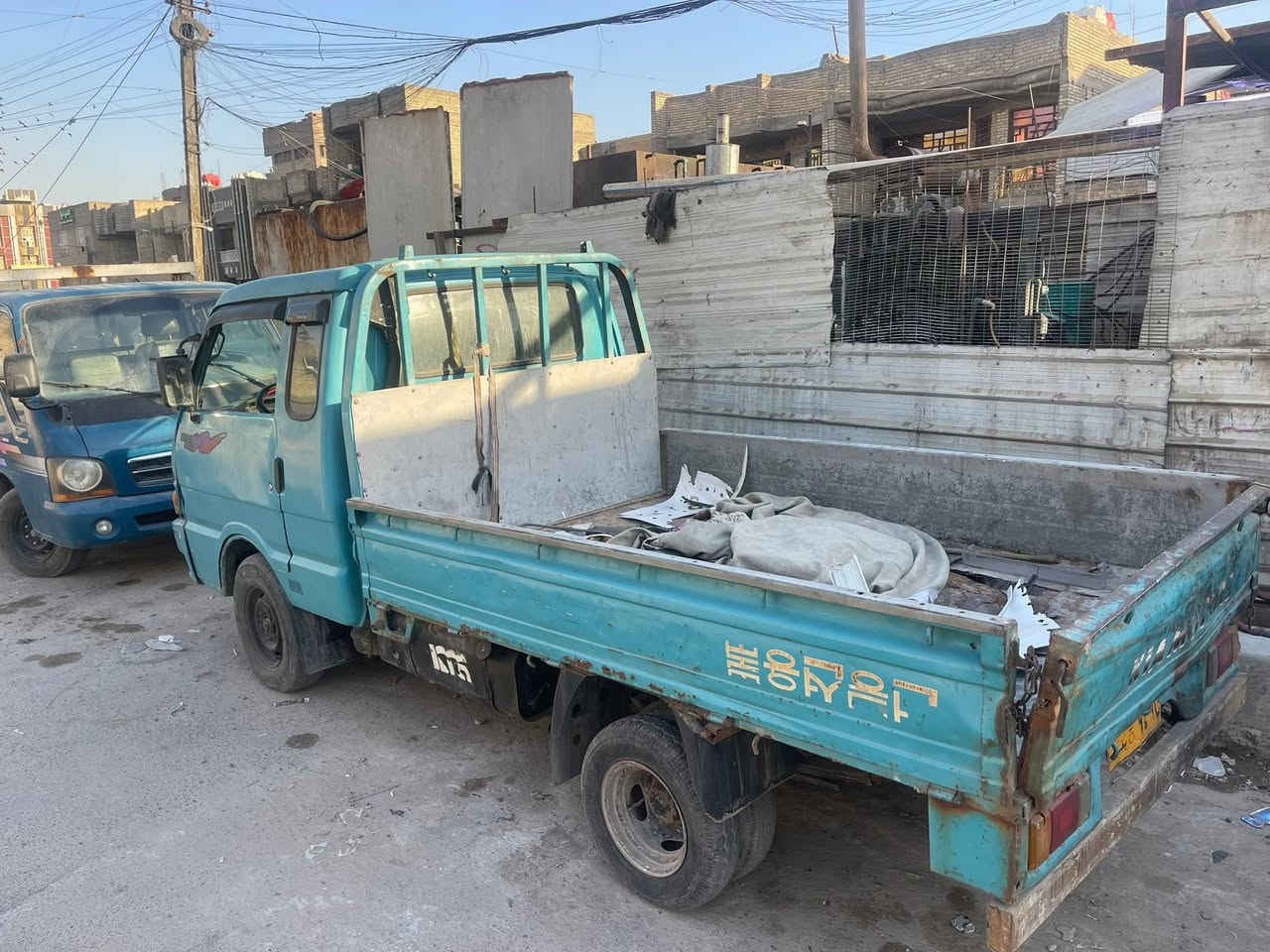 السلام عليكم كيا بنكو ٩٤كير مكينه اكسل شاصي مكفولات كهربائيات شغاله رقم اصفر بغداد راعيه موجود بكاظميه بس ما واصله مصفره مهزوزه ب٢٠٢٥ ابيع هل موجود بديهه بي اخياس رقم الشاصي ما ممسوح سعر ٣١وبيه مجال مكان السياره بغداد مدينه الصدر ***********
