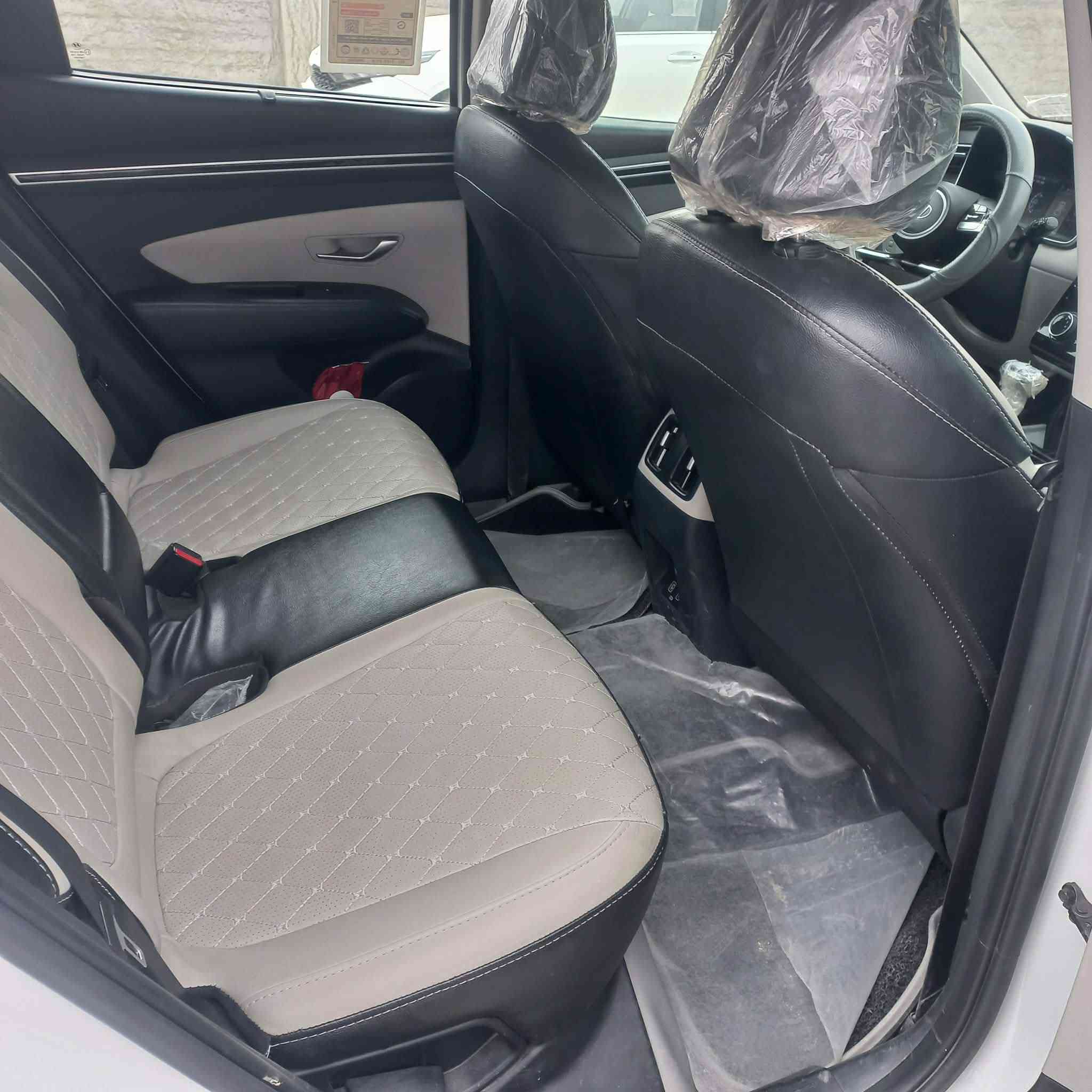 سلام عليكم
توسان 
خليجي
موديل 2022
رقم بغداد بأسمي
ماشيه 50 الف كيلو
كفاله عامه ما عدا بيها بارد 
فول مواصفات
 من عدا البانورما
مواصفات
مكينه 2.0 دوش 
دشبول شاشه وكيجات
بصمه 
بصمه ابواب
تشغيل عن بعد
شاشه اصليه 
نضام اوتو هولد
اشاير ترحيب 
اشاير ب المري 
اريل نفكيتر
سبير منازل 
داخل ابيض 
مري كهرباء 
بردات خلفيه
هاند بريك بصمه
مقاعد كهرباء 2
 فول تحكم ستيرن 
تبريد قطعتين 
حساس امامي 
حساس خلفي 
كامره خلفيه
شاحن موبايل 
وايرلس
بعد بيها  هواي  موصفات 
السعر 225$
اتصال ***********
