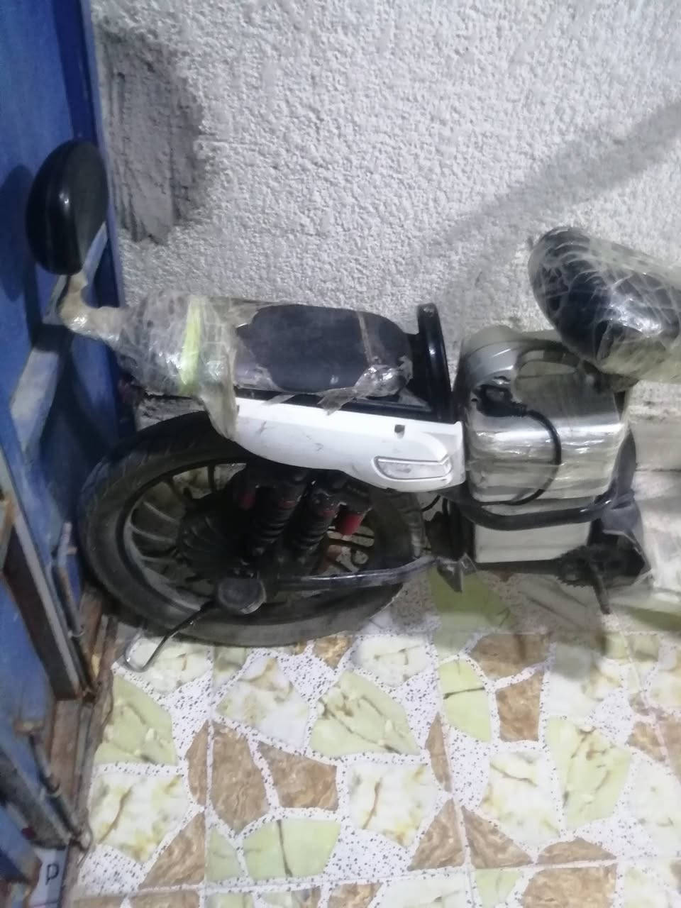 دراجه شحن كلشي مابيه تخبل سريعه وحلوه تفيدك طلعات بس بيه استاند مسكور سعره 200 وبيه مجال قليل حك جيه


**إذا كنت صاحب هذا الإعلان وتريد حذفه لأي سبب، رجاءا أرسل رسالة إلى الدعم الفني**